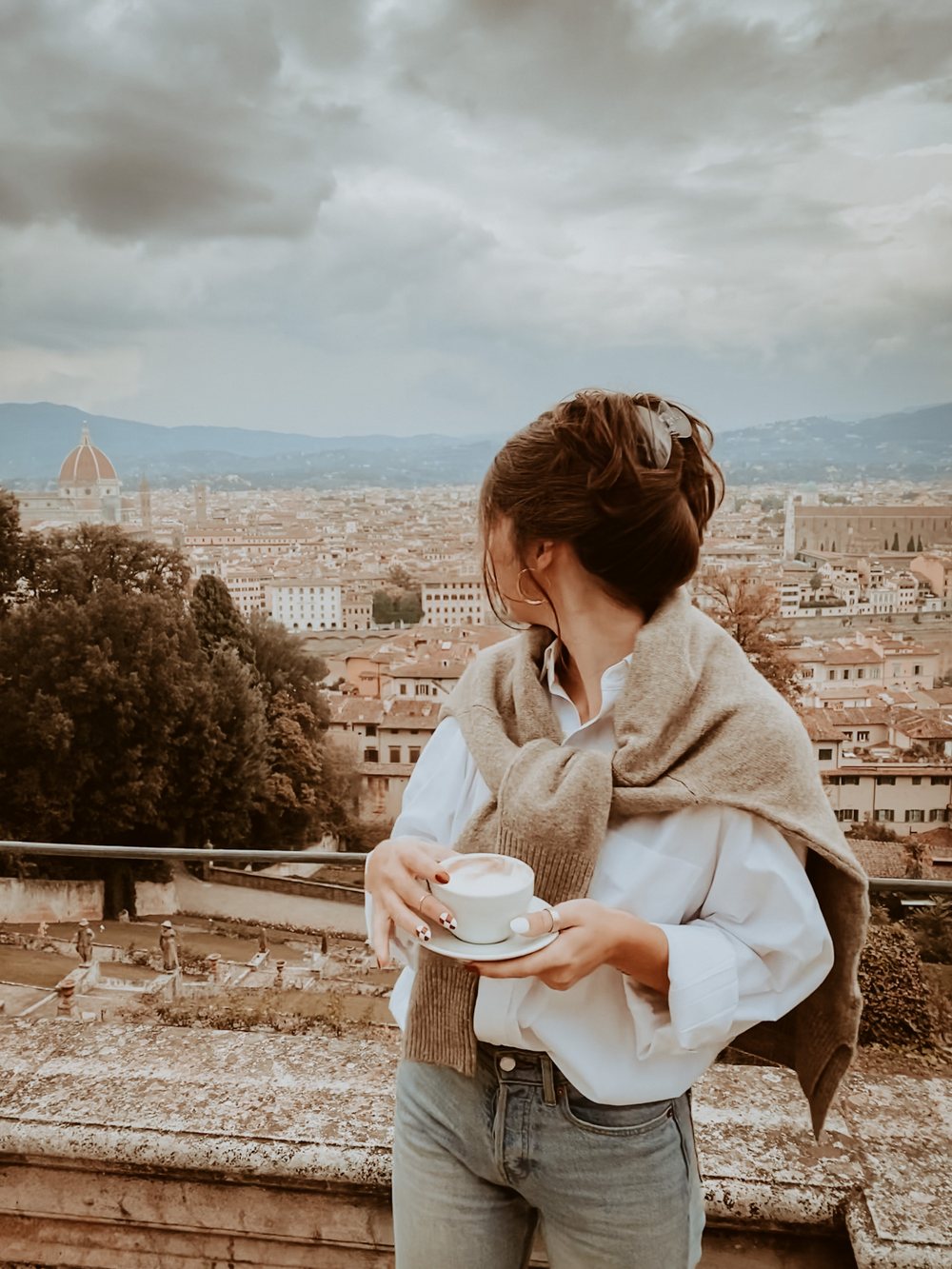 Dopo: caffè con vista su Firenze, modificata con Pack Milano, preset Espresso